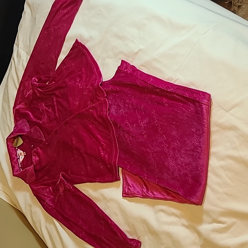 *NWT Juicy Couture Magenta 2 Piece Pajama Loungewear Set Velour